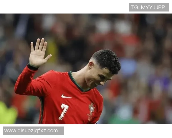 探寻足球场上的传奇人物哪位明星球员以8号战袍闪耀绿茵场