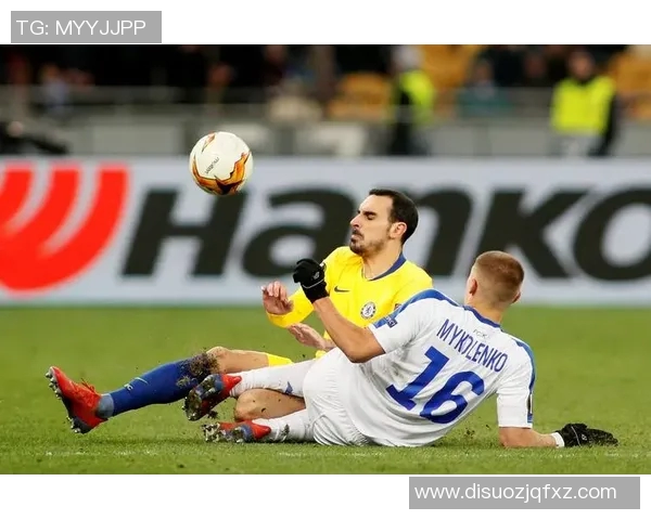 足球明星们如何在科目三考试中跳过难关的精彩故事